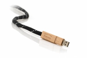 Eartha Challanger USB A    