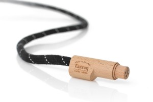 Eartha Atlantis XLR Female    